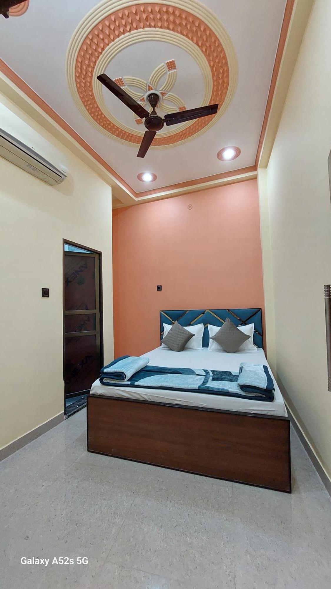 Narayani Paying Guest House Varanasi Exterior foto